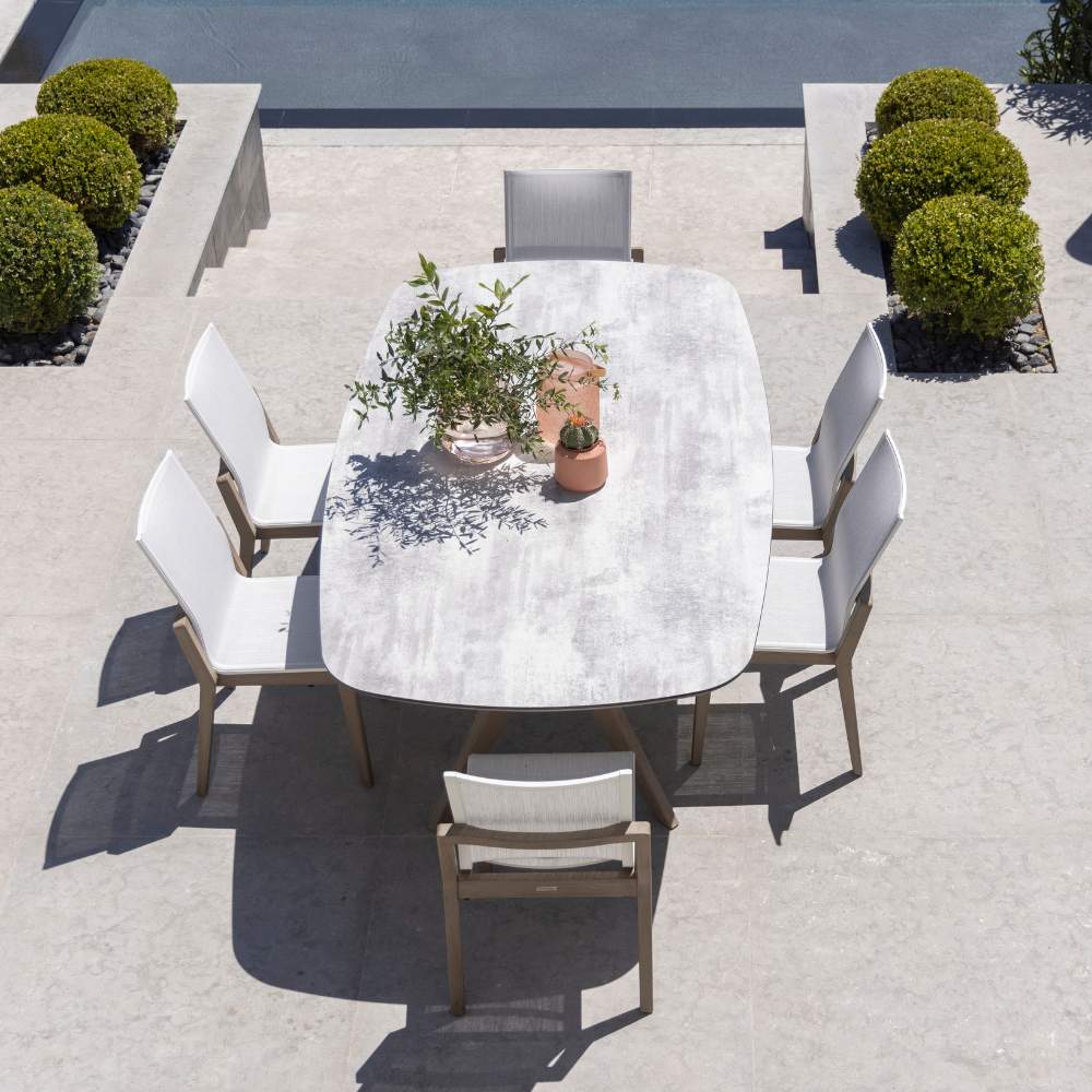 Selva Fixed Dining Table