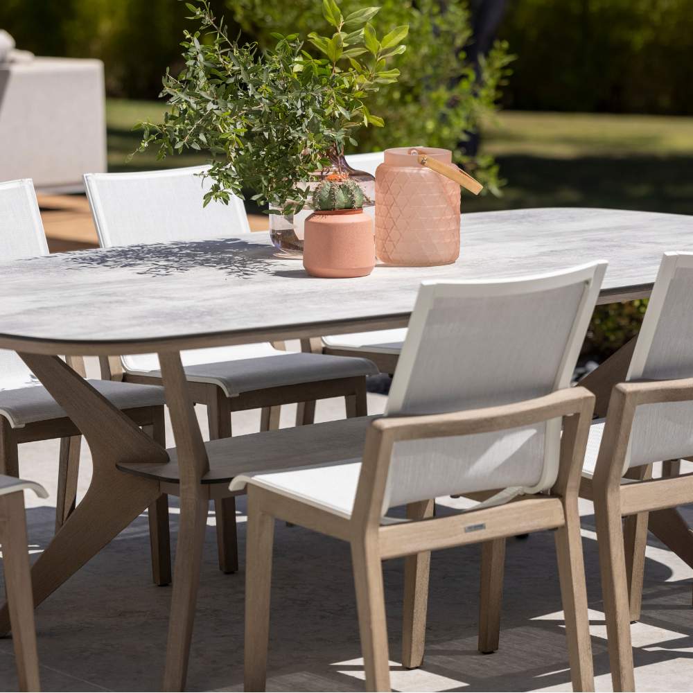 Selva Fixed Dining Table