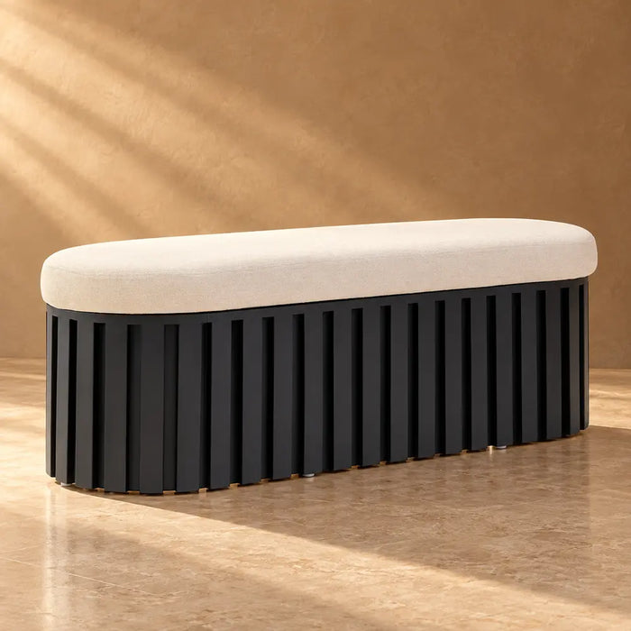 Varello-Bench-Lifestyle