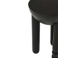 Black side table zoom in view